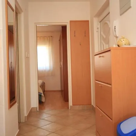 With Wifi Stinjan, - 7245 Appartement