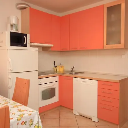 Appartement With Wifi Stinjan, - 7245 *