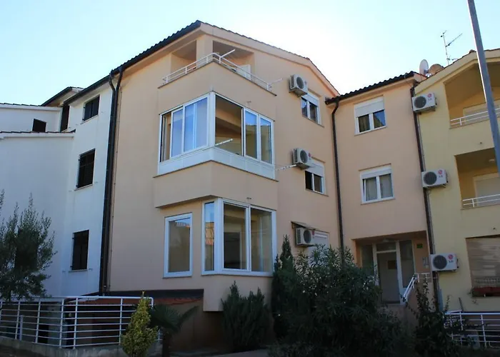 With Wifi Stinjan, - 7245 Lejlighed *